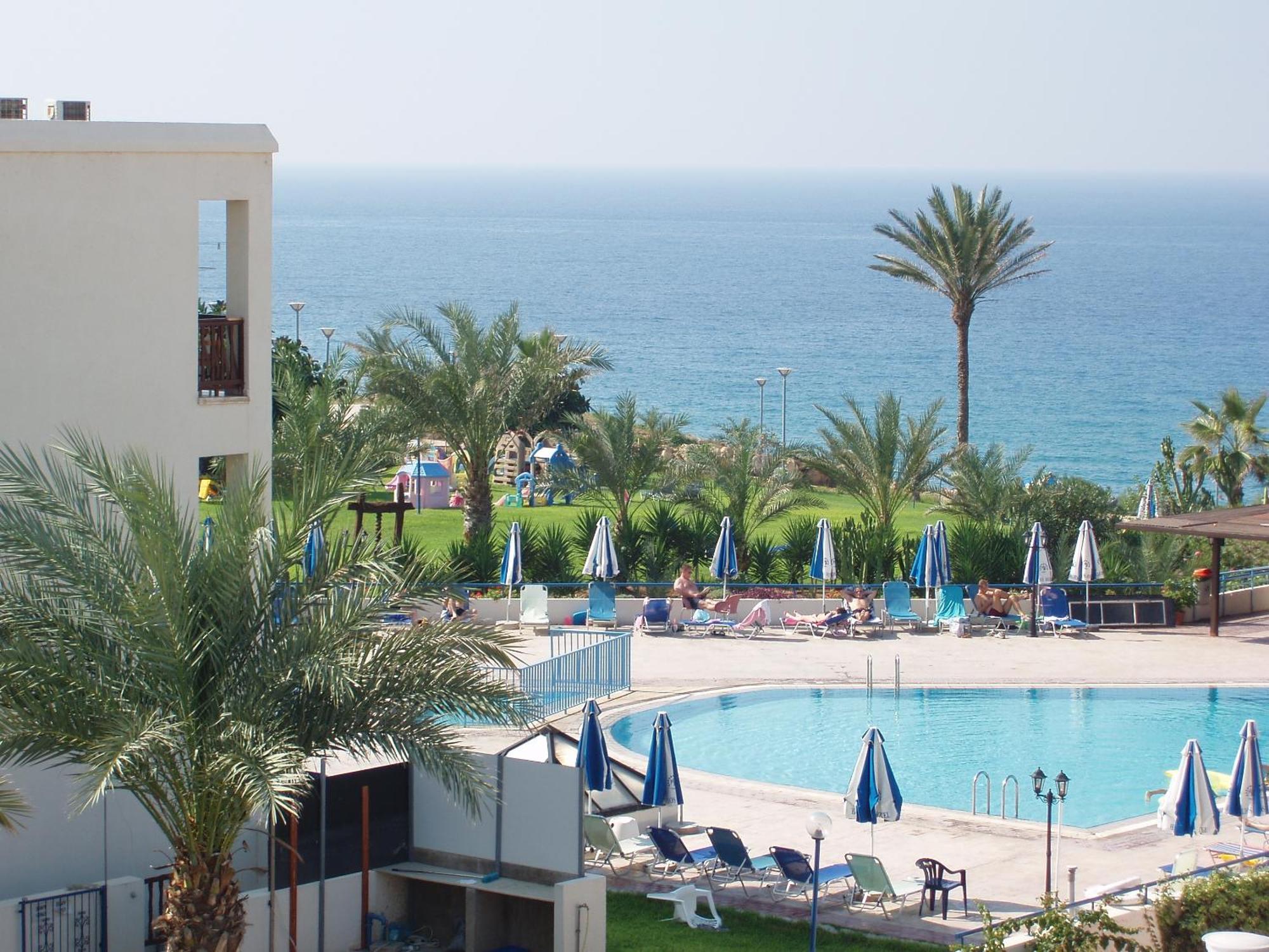 Helios Bay Hotel And Suites Klorakas المظهر الخارجي الصورة