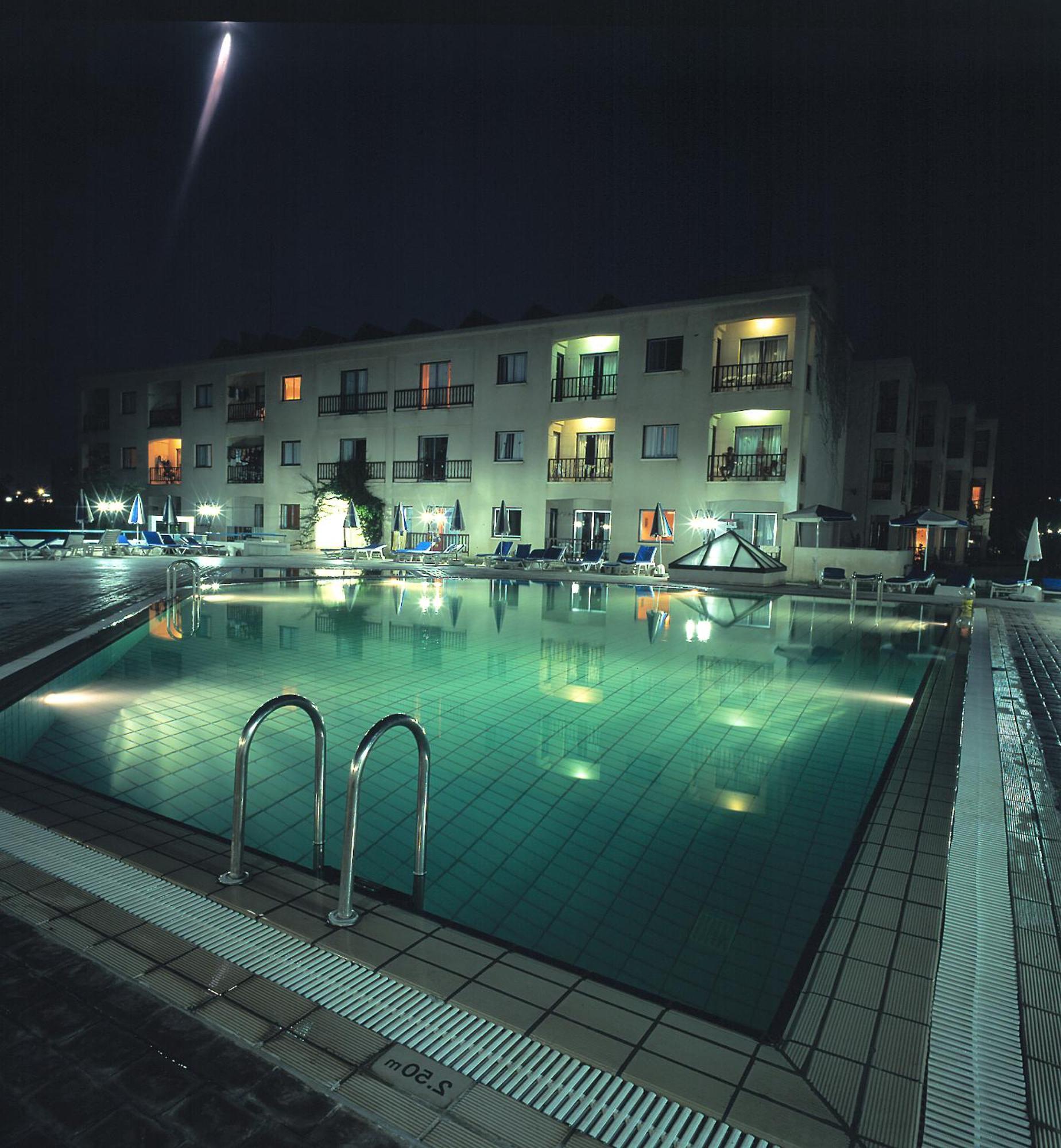 Helios Bay Hotel And Suites Klorakas المظهر الخارجي الصورة
