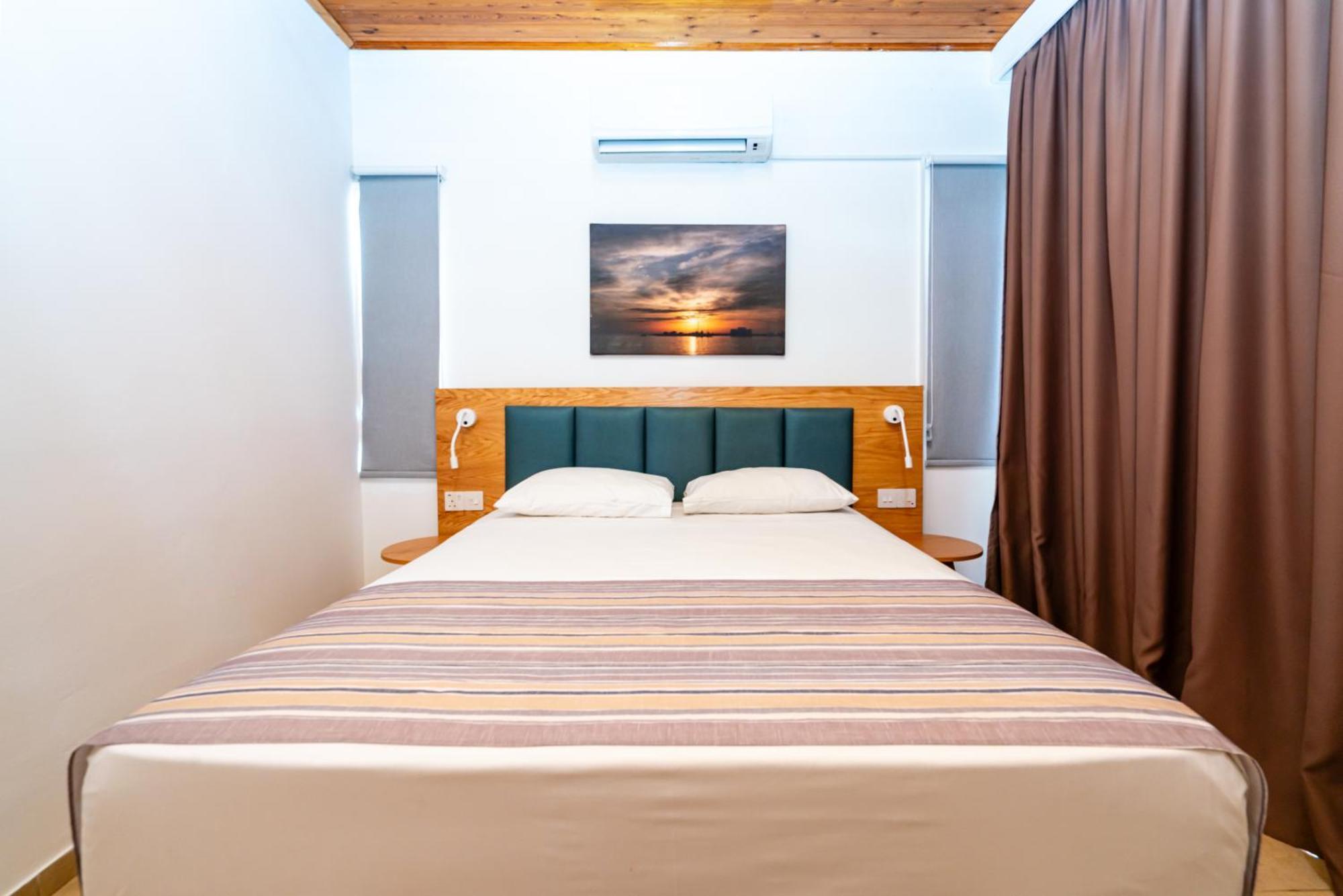 Helios Bay Hotel And Suites Klorakas المظهر الخارجي الصورة