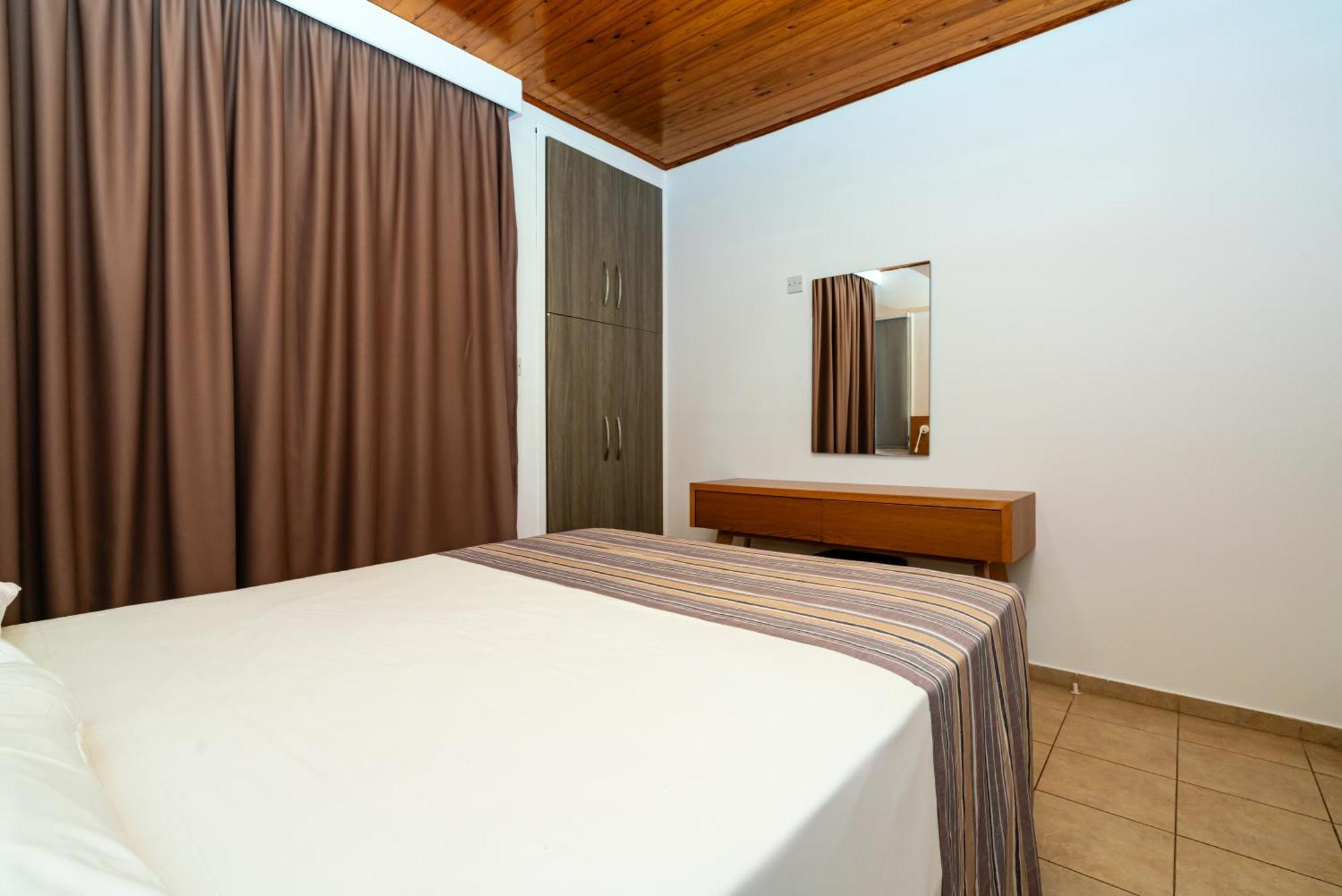 Helios Bay Hotel And Suites Klorakas المظهر الخارجي الصورة
