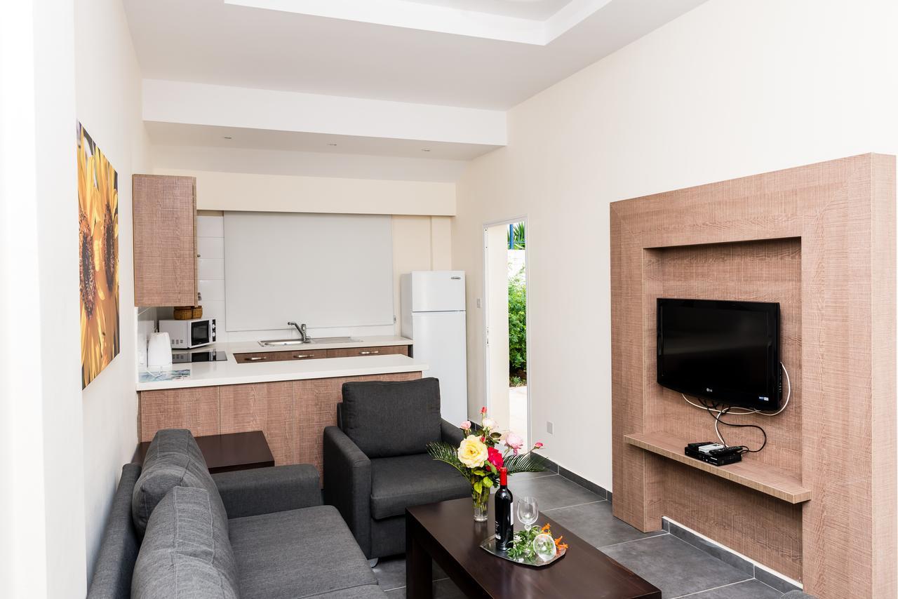 Helios Bay Hotel And Suites Klorakas المظهر الخارجي الصورة