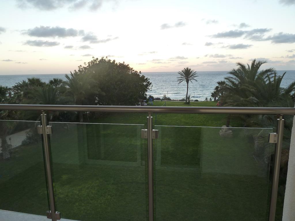 Helios Bay Hotel And Suites Klorakas المظهر الخارجي الصورة