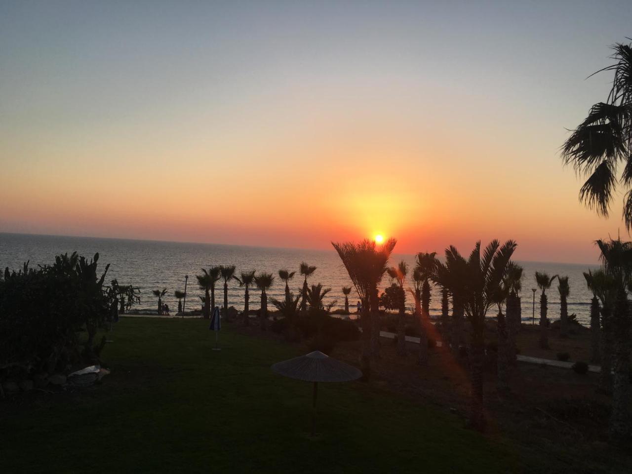 Helios Bay Hotel And Suites Klorakas المظهر الخارجي الصورة